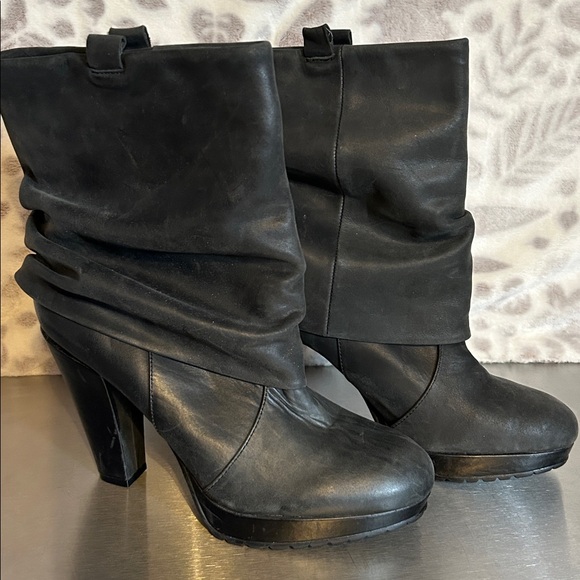 GAP leather cuffed fold over heeled boots sz 10 - Picture 1 of 13